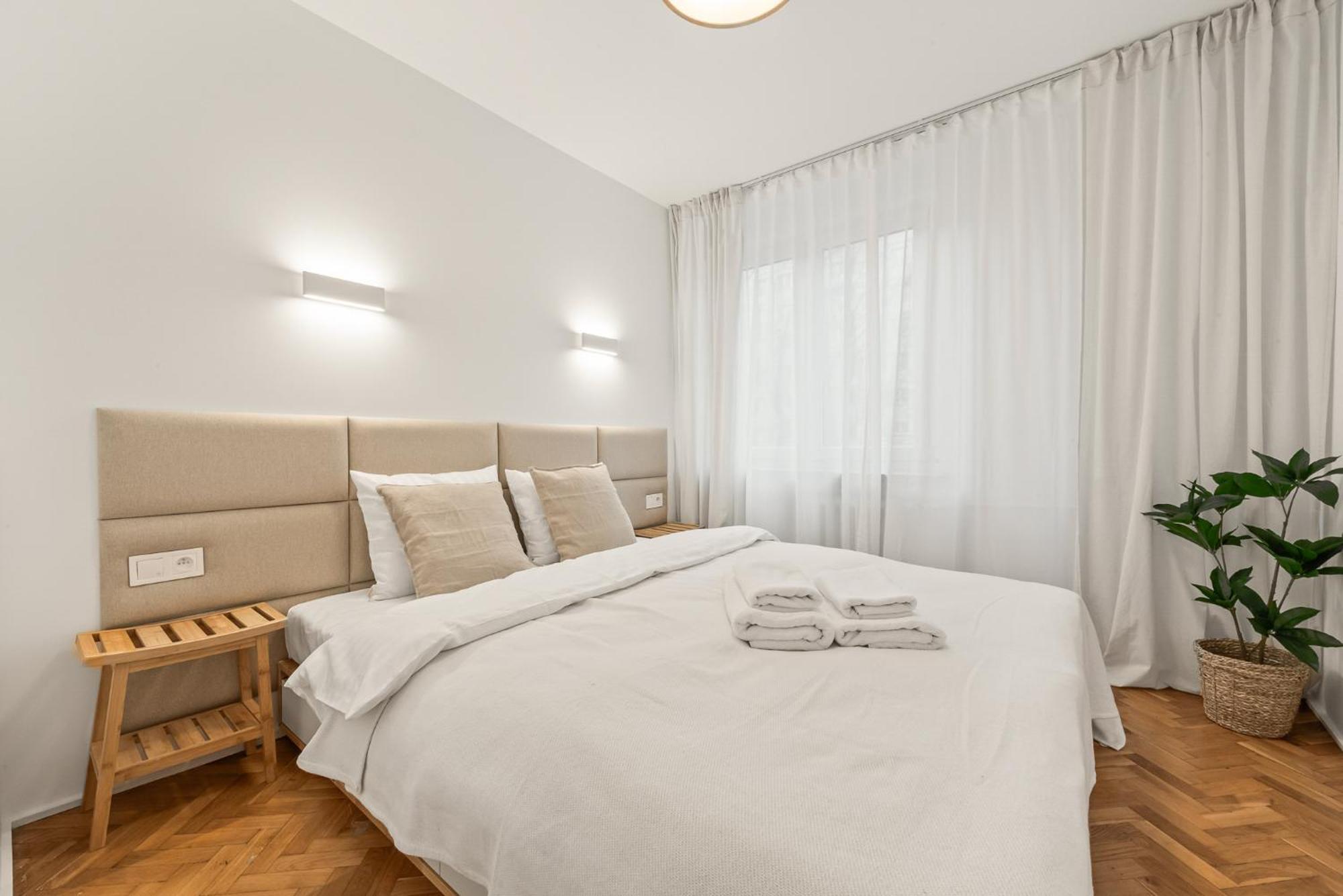 Rentplanet - Apartamenty Przy Palacu Kultury I Nauki Warszawa Exteriör bild